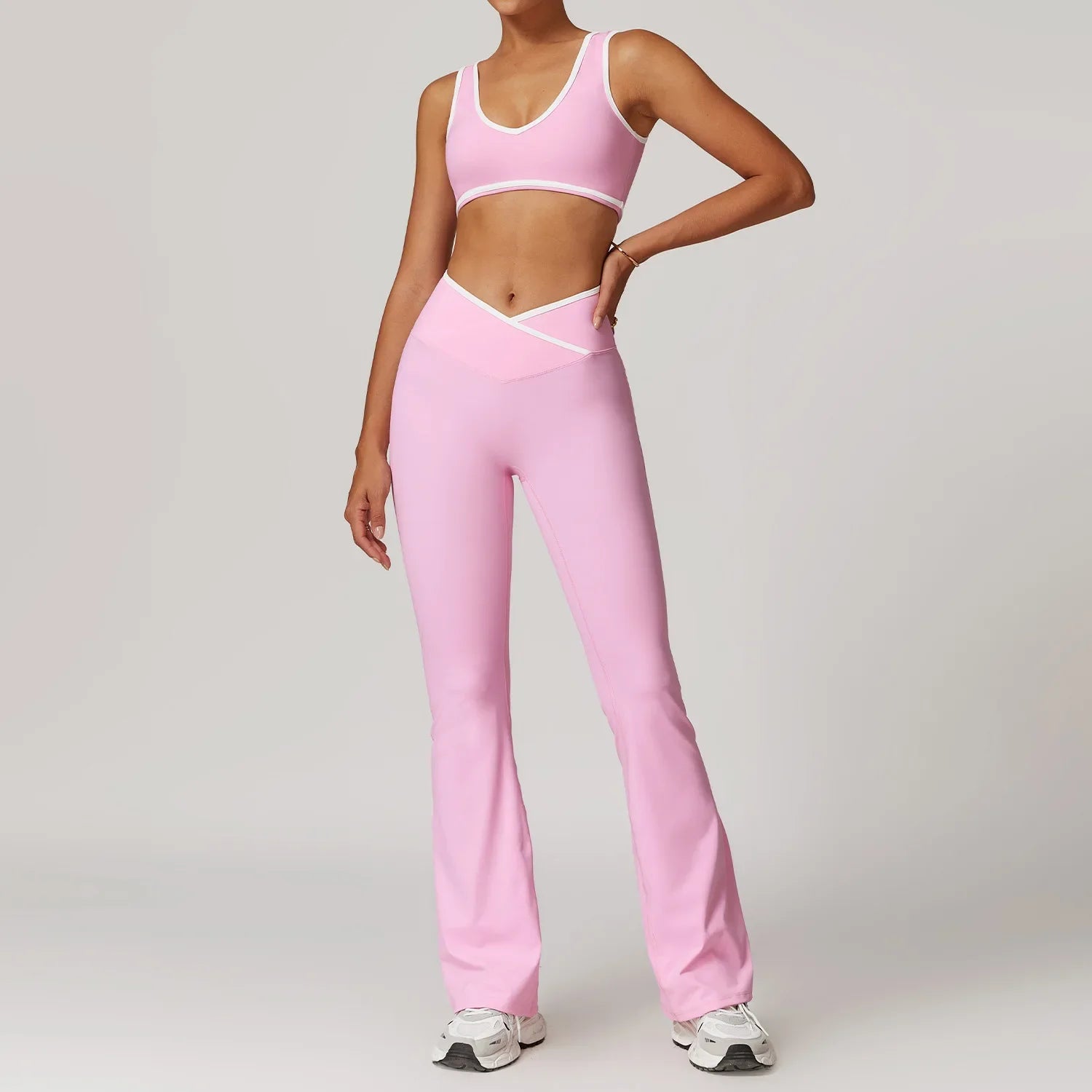 Yoga-Set mit Kontrastnähten – V-Bund Schlagleggings & Crop-Top