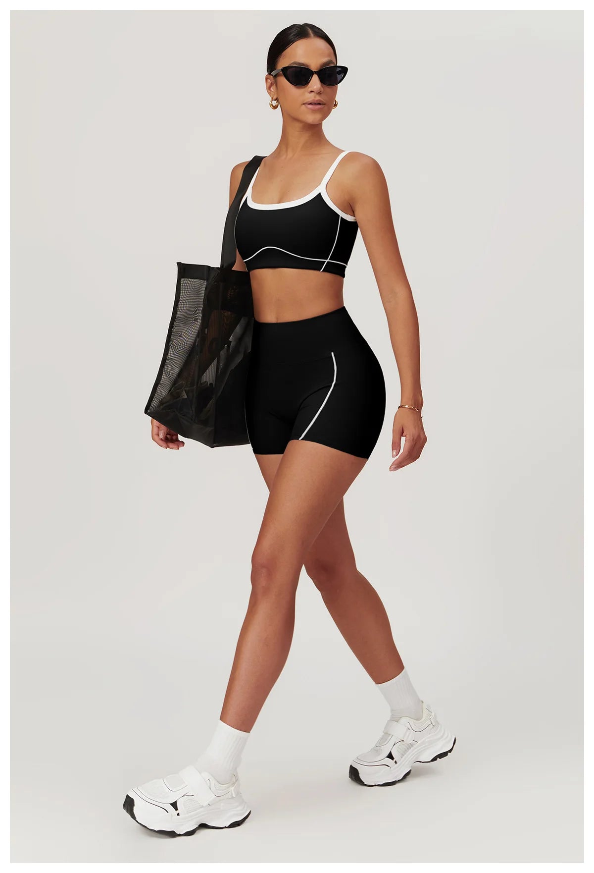 Sportliches 2-teiliges Set mit Kontrastnähten – Sport-BH & High-Waist Shorts