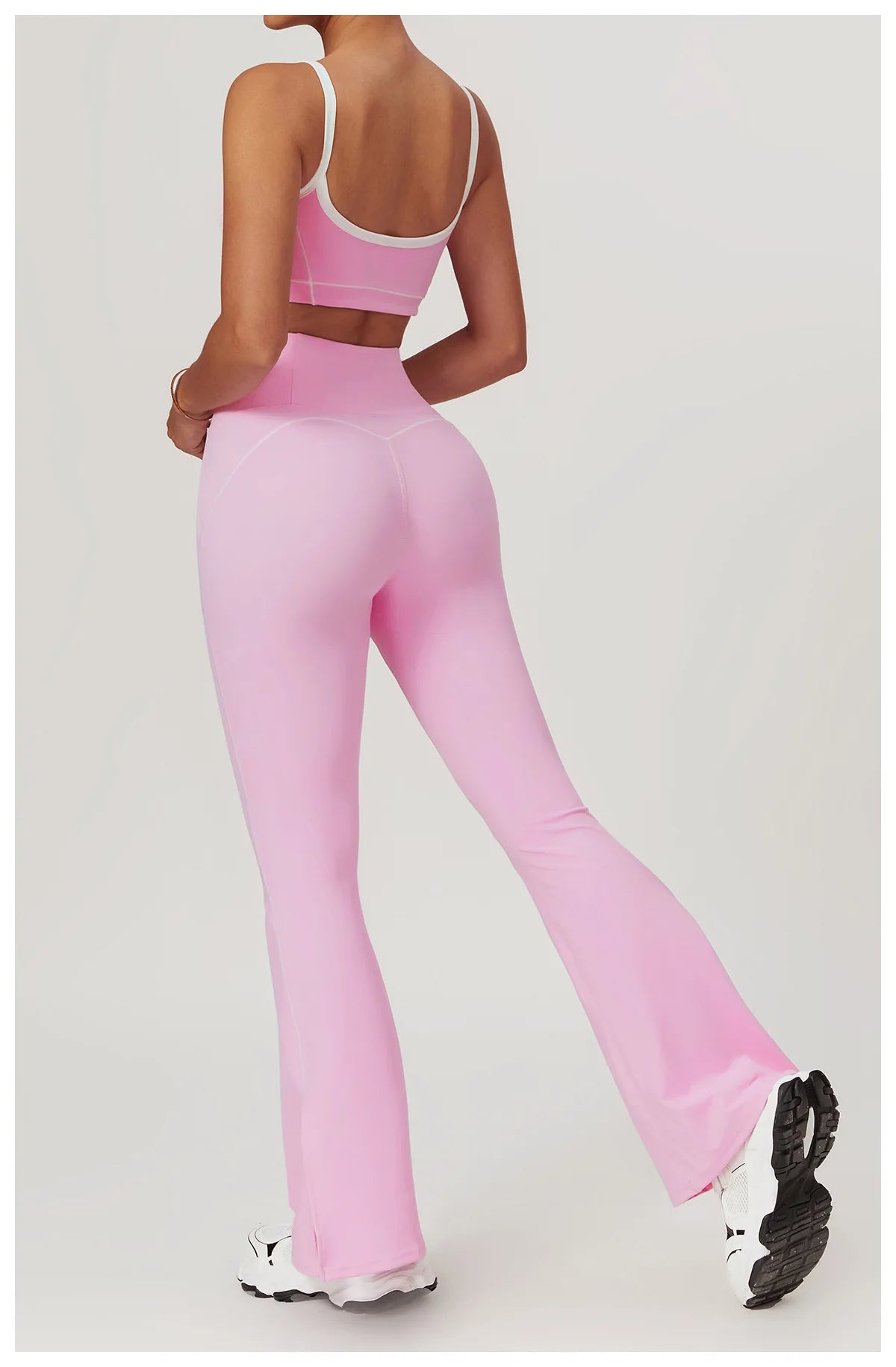 Yoga-Set mit Kontrastnähten – Schlagleggings & Sport-BH
