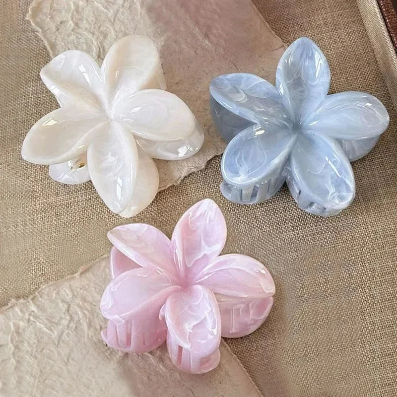 Große Haarkralle mit Blumendesign