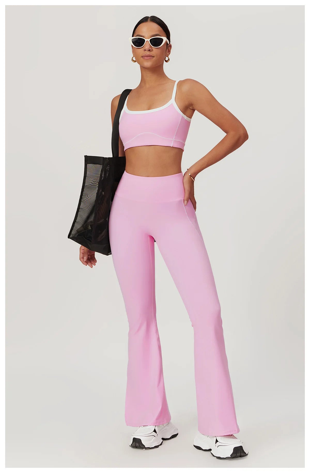 Yoga-Set mit Kontrastnähten – Schlagleggings & Sport-BH