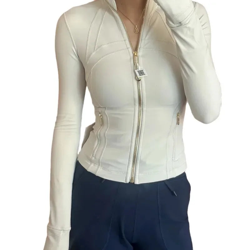 Schlank geschnittene Yoga-Performance-Jacke – Leicht & Feuchtigkeitsableitend