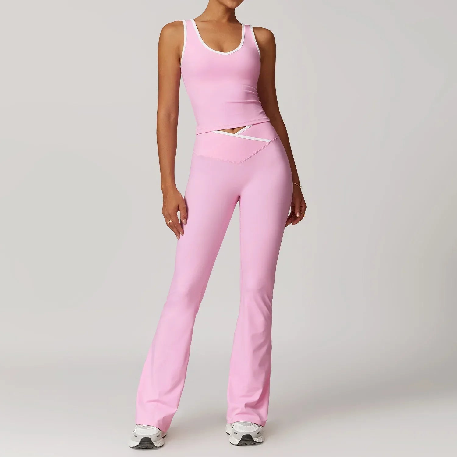 Yoga-Set mit Kontrastnähten – V-Bund Schlagleggings & Crop-Top