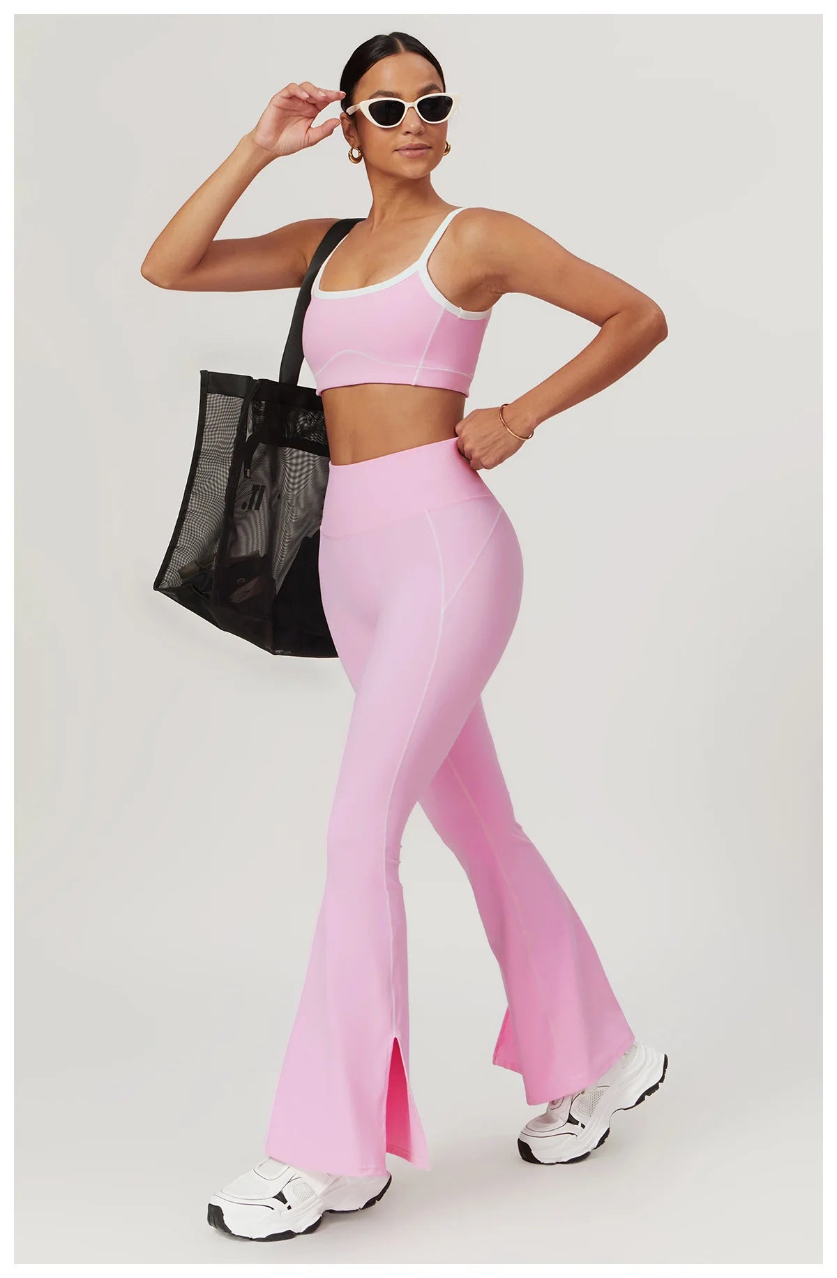 Yoga-Set mit Kontrastnähten – Schlagleggings & Sport-BH
