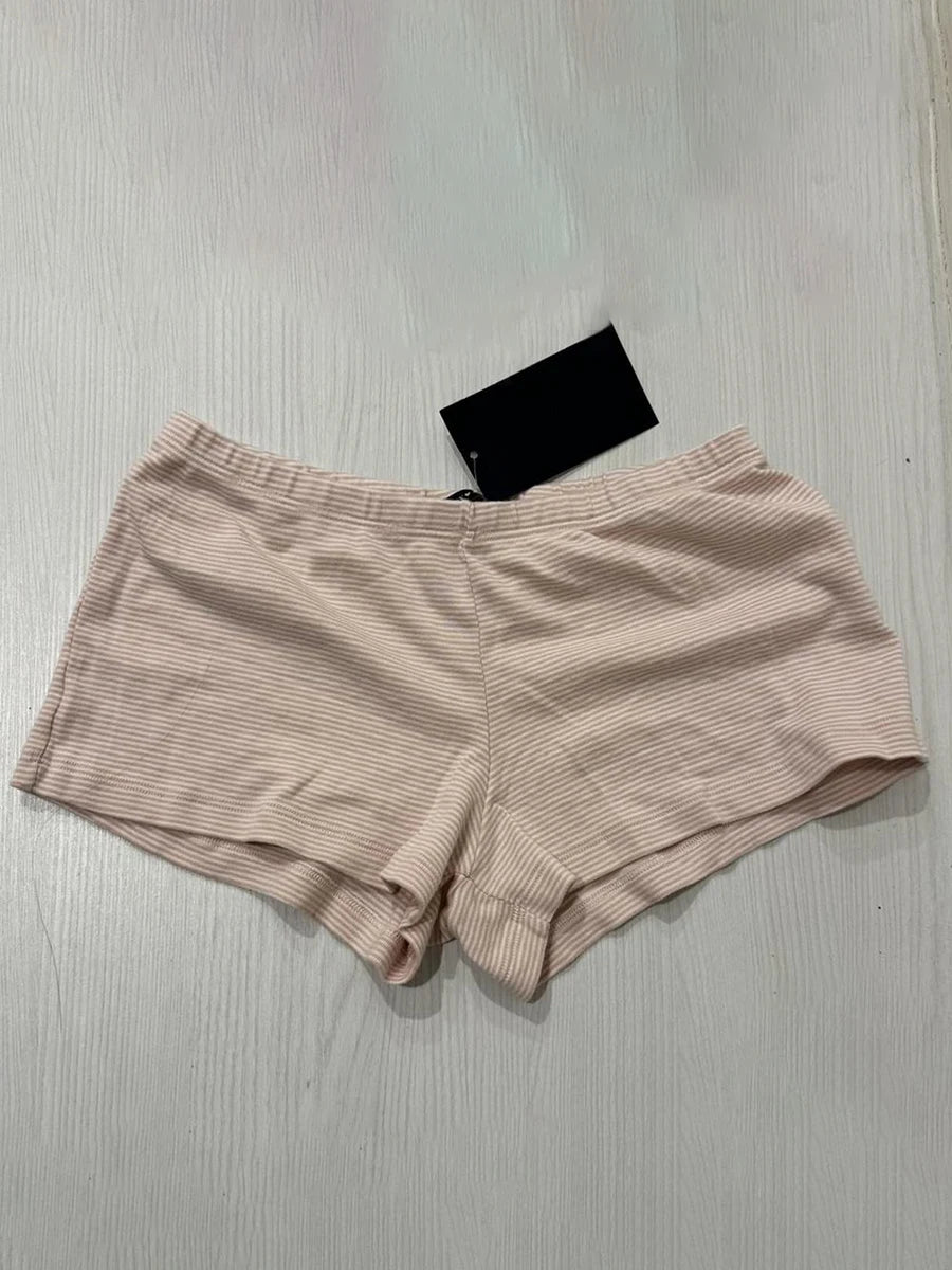 Zweiteiliges Set mit Streifen – Spitzenbesetztes Trägertop & High-Waist Shorts