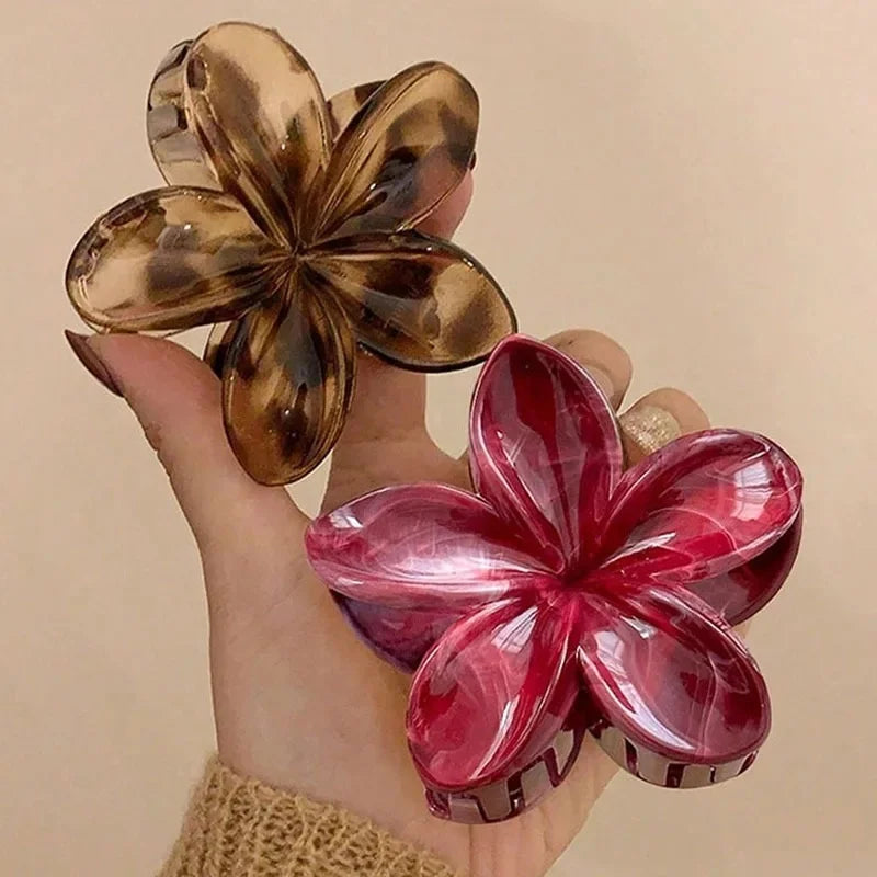 Große Haarkralle mit Blumendesign