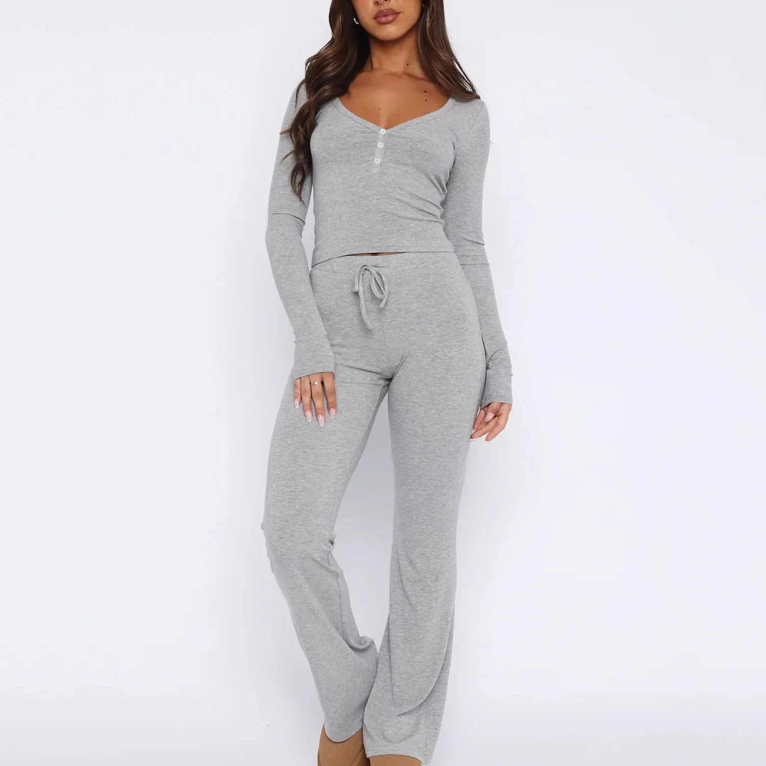 Zweiteiliges Button-Up Set – Figurbetontes Langarmtop & Passende Hose