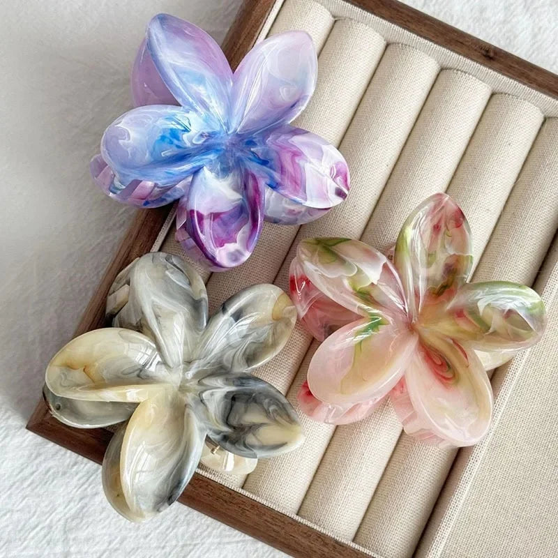 Große Haarkralle mit Blumendesign
