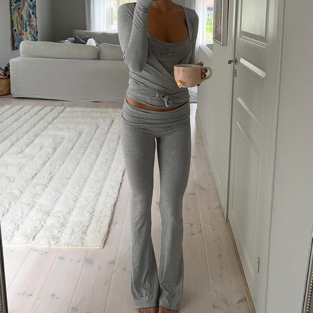 Y2K Tie-Up Yoga Set – V-Ausschnitt Crop Top & Schlaghosen Trainingsanzug