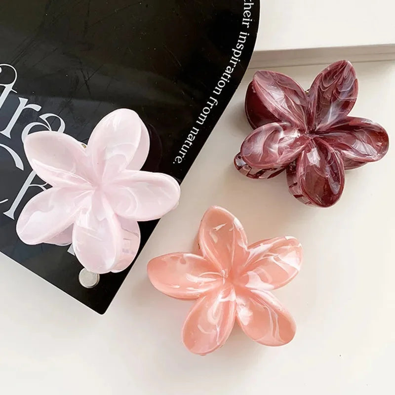 Große Haarkralle mit Blumendesign