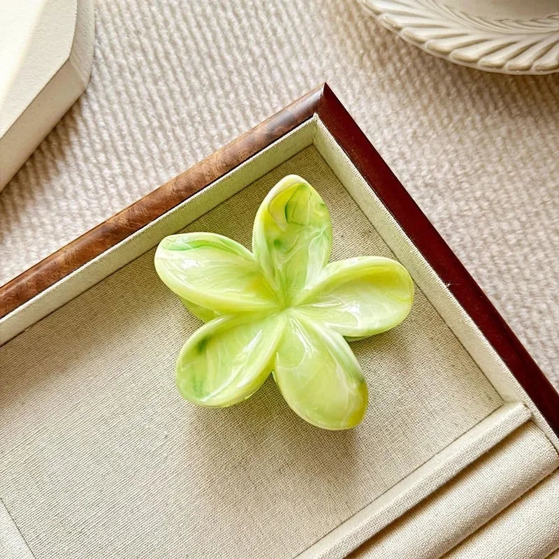 Große Haarkralle mit Blumendesign