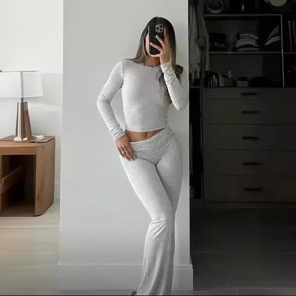 Luxuriöses Modal-Loungewear-Set – Langarmshirt & Schlaghose