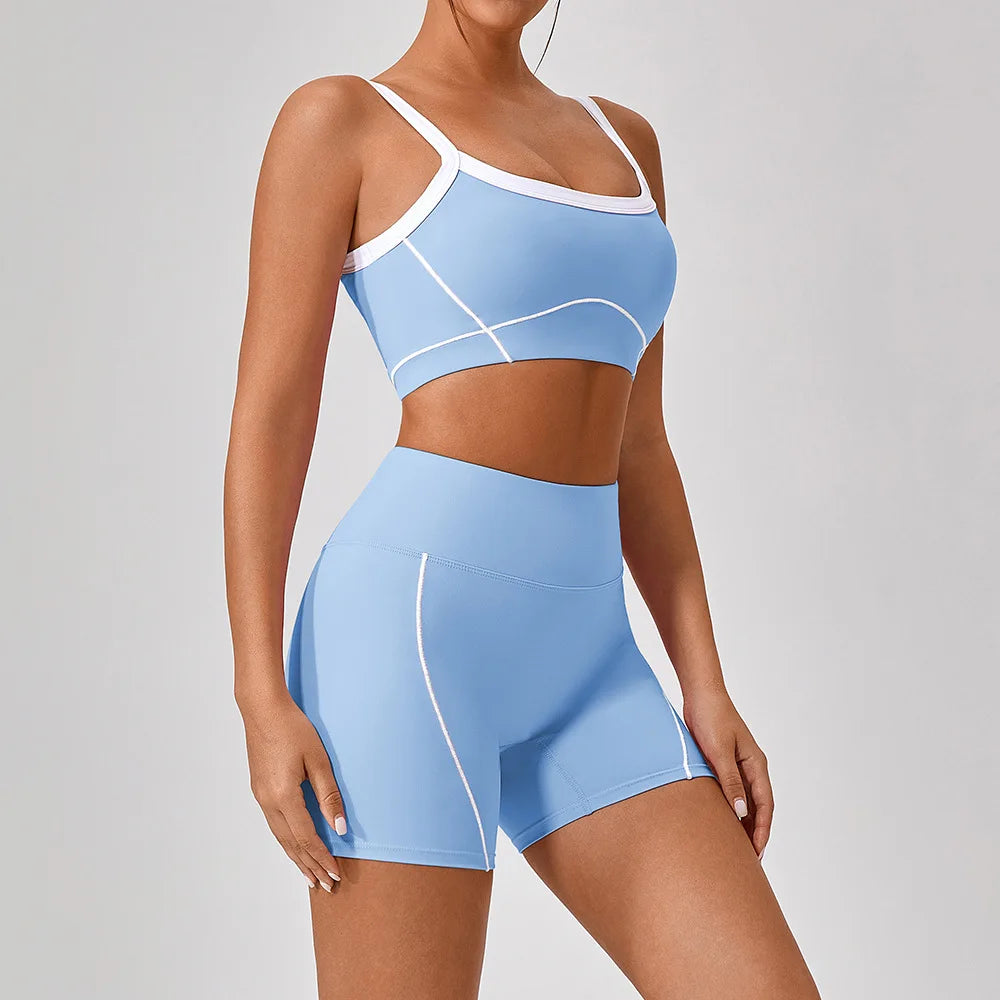 Sportliches 2-teiliges Set mit Kontrastnähten – Sport-BH & High-Waist Shorts