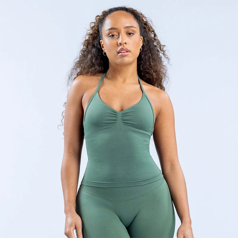 2-teiliges Impact Yoga Gym Set – Nahtlose High Waist Scrunch Shorts & Sexy Halter Tank Top